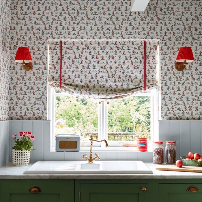 Big product sdg sanderson 2023 disney 53