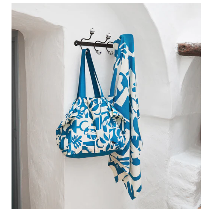 Big product blue bag 2